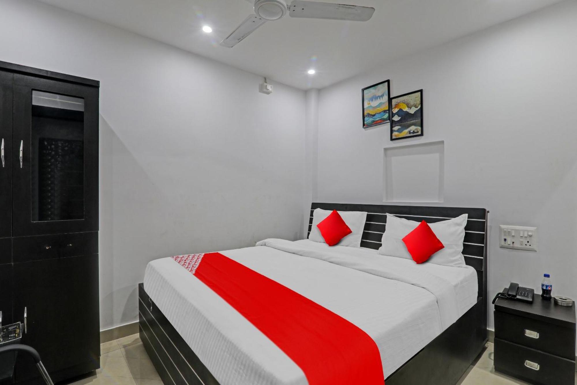 Hotel Oyo Flagship 81064 Chaudhary In Gorakhpur Exterior foto