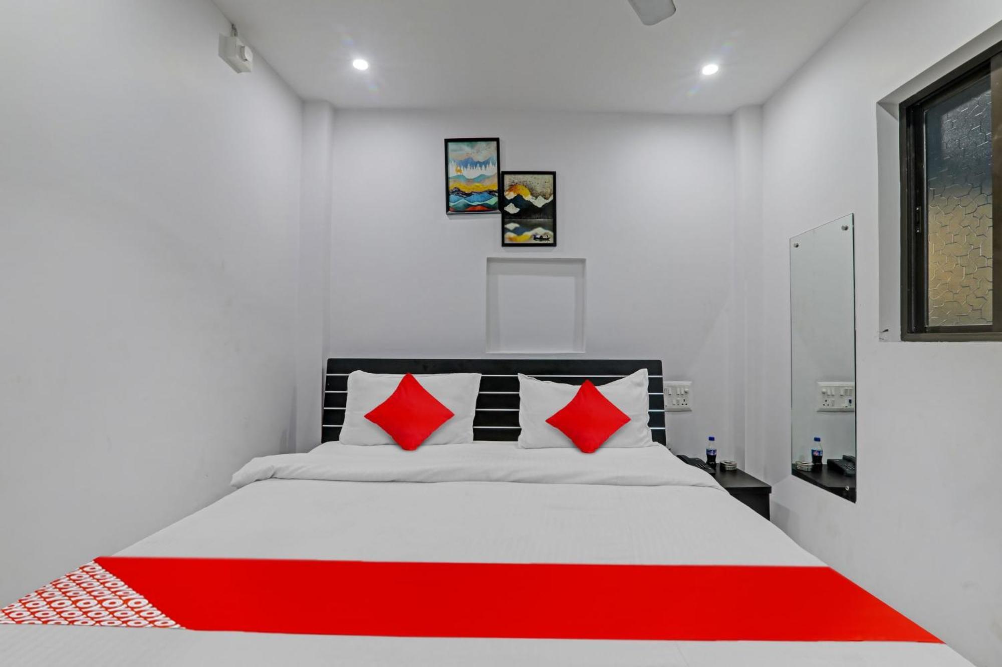 Hotel Oyo Flagship 81064 Chaudhary In Gorakhpur Exterior foto
