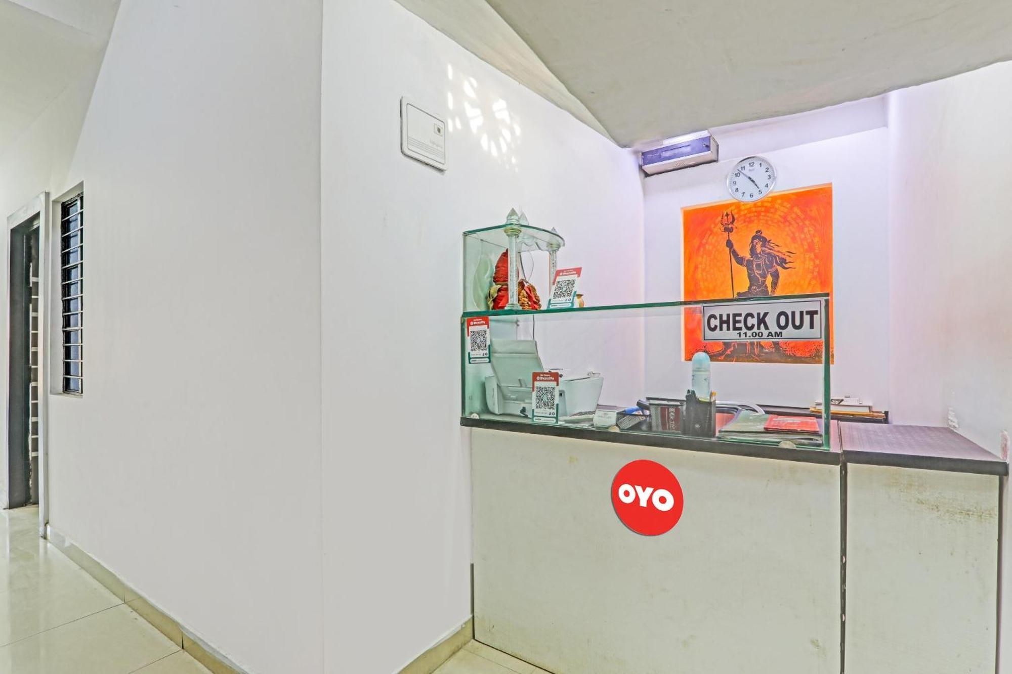 Hotel Oyo Flagship 81064 Chaudhary In Gorakhpur Exterior foto